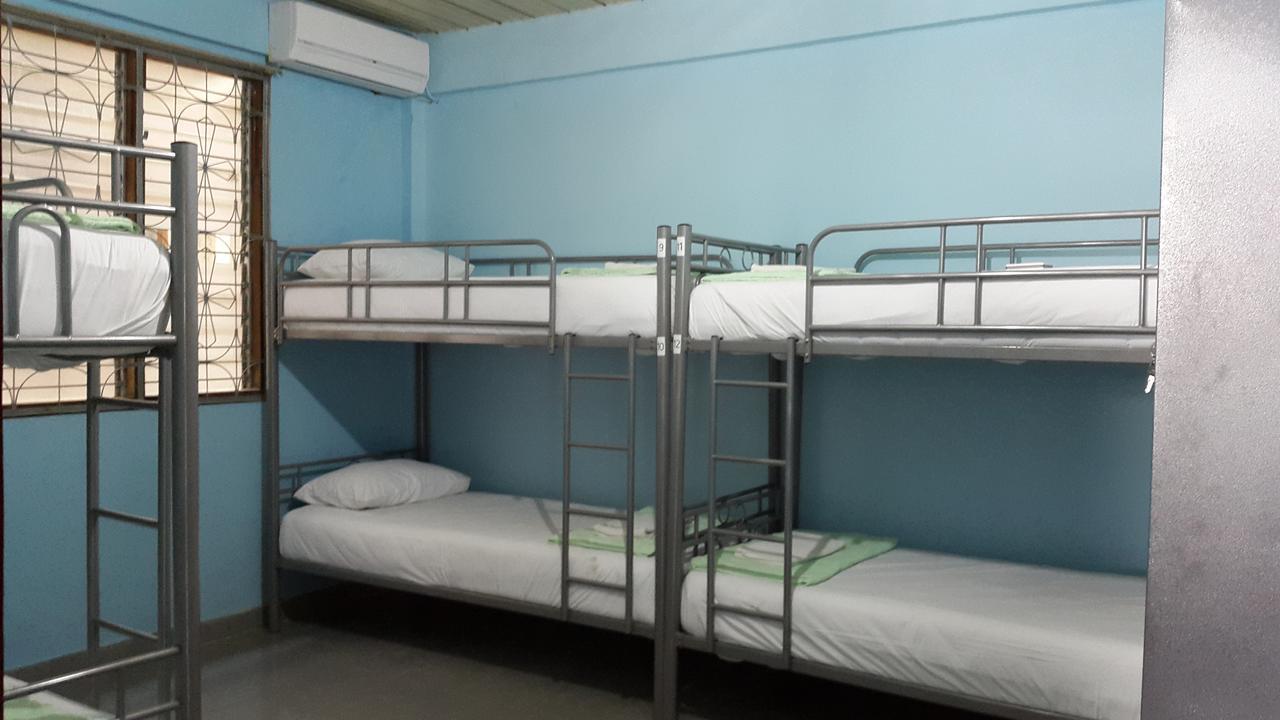 Kampung Bule Hostel Labuan Bajo Zewnętrze zdjęcie