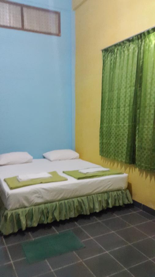 Kampung Bule Hostel Labuan Bajo Zewnętrze zdjęcie